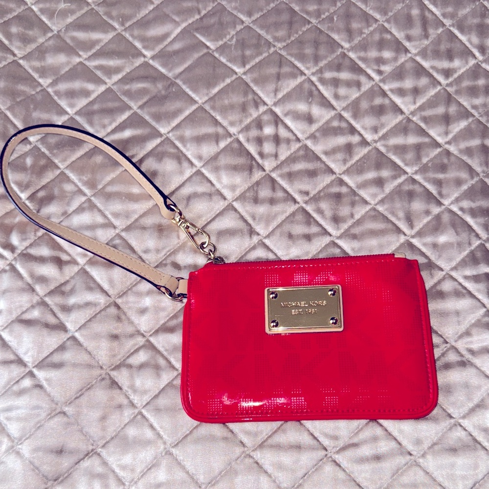 MICHAEL KORS
MICHAEL 
JET SET ITEM
MANDARIN
SM WRISTLET
MK SIG PRINT PATENT